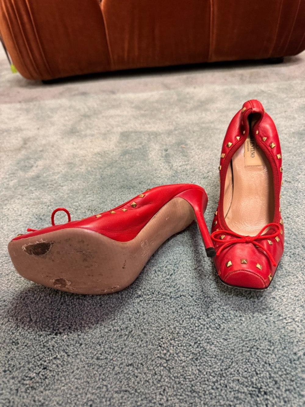 Valentino Garavani Red Leather Rockstud Ballet Flats - Picture 2 of 3